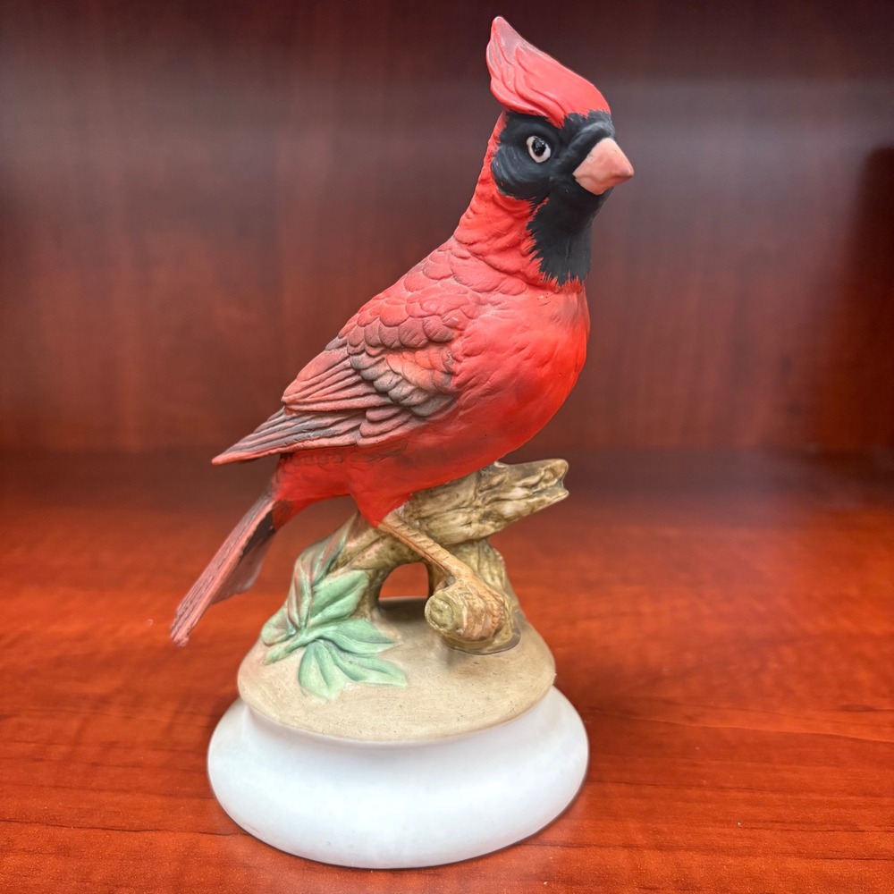 Lefton Cardinal KW1284 Hand Painted Porcelain Bird Figurine Japan‎
